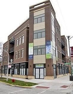 1st image of 1740 W Cornelia Ave #303