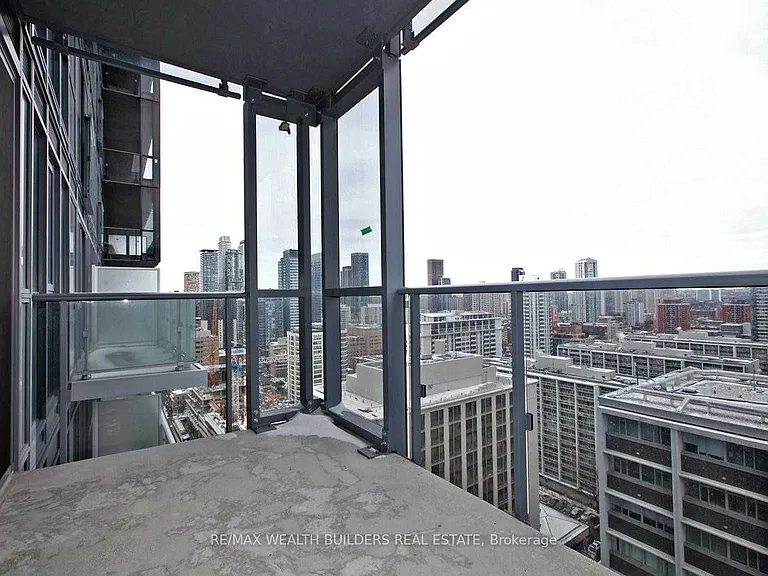 7 Grenville St #2609 — Photo 30