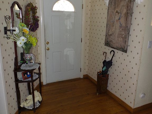 3rd image of 16264 Canelones Dr