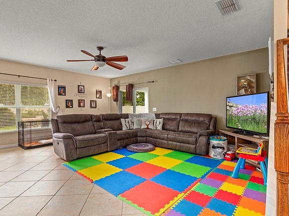 4th image of 469 Copperdale Ave