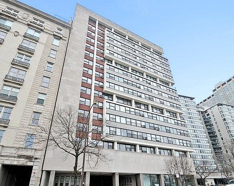 2nd image of 3420 N Lake Shore Dr APT 18O