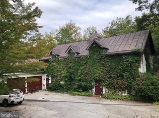 77 Deepdale Rd, Strafford, PA 19087