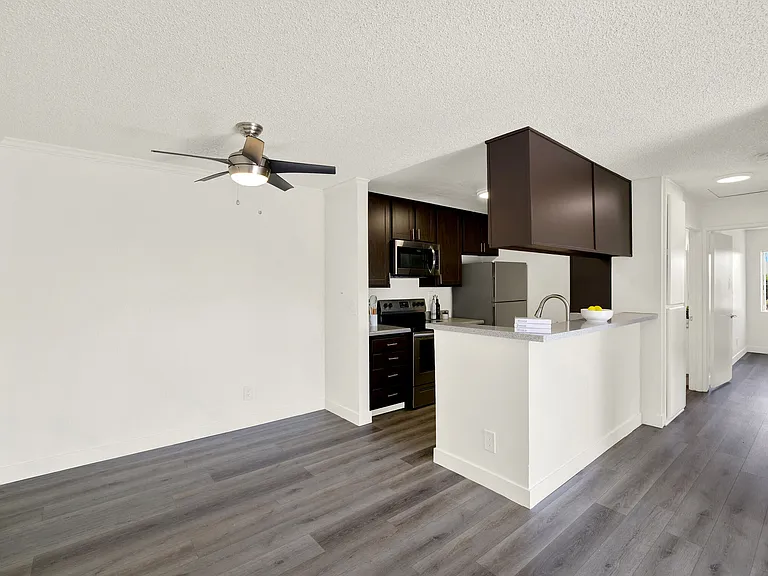 Monterra Ridge Apartments — Photo 30