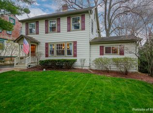 816 Golf Ln, Wheaton, IL 60189