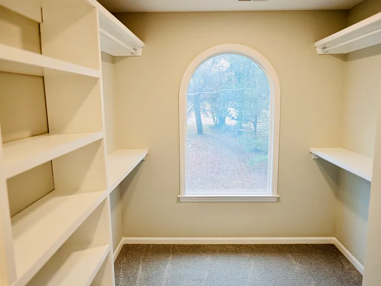 6001 Brown Swiss Way — Photo 22