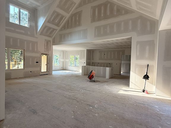 5th image of 1244 Breeden Rd