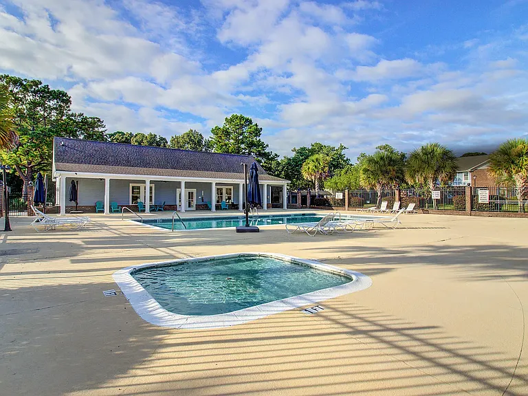 Pool/clubhouse