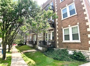 7204 Zephyr Pl, Saint Louis, MO 63143