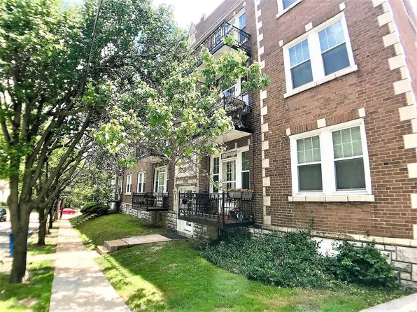 7204 Zephyr Pl, Saint Louis, MO 63143