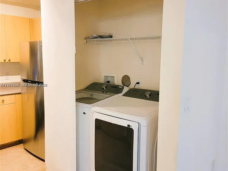 1919 Van Buren St #111A — Photo 5