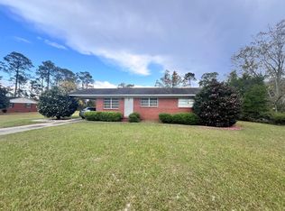 601 E Smith Ave, Nashville, GA 31639