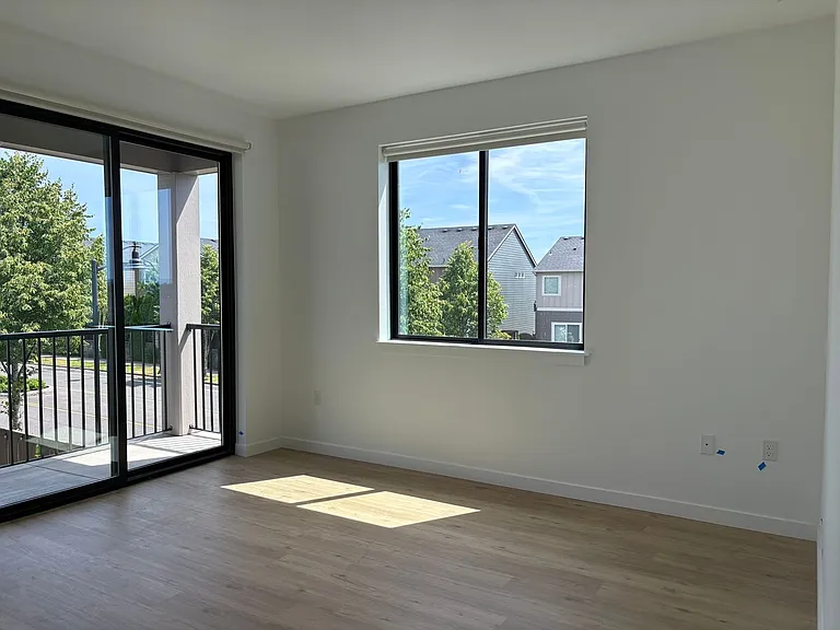Abbey Creek Square Apartments — Photo 13