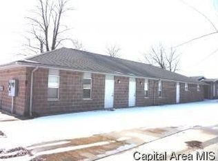 3040 S 11th St, Springfield, IL 62703