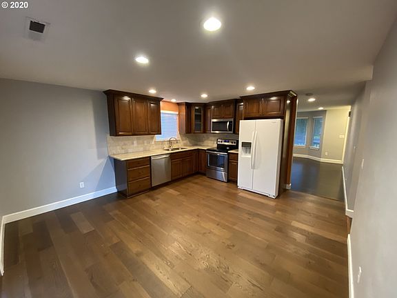 4th image of 4607 NE 161st Ave