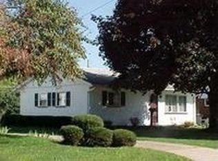 121 W 20th St, Dover, OH 44622