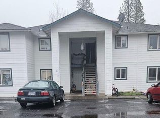 30 Dion Ct APT 2, Shady Cove, OR 97539