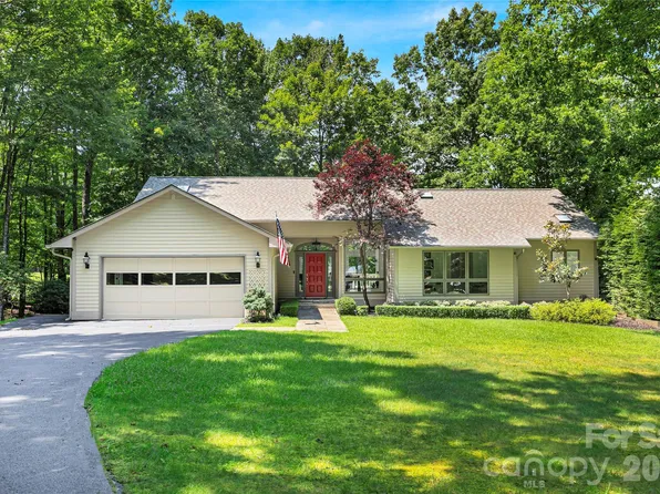 4 Nvya Ct, Brevard, NC 28712