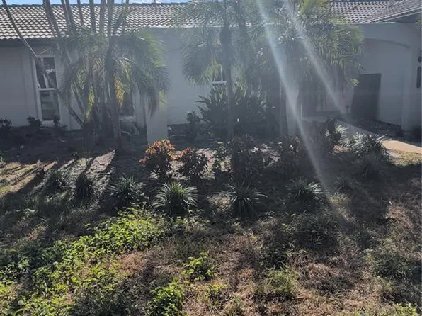 1901 Illinois Ave NE, Saint Petersburg, FL 33703