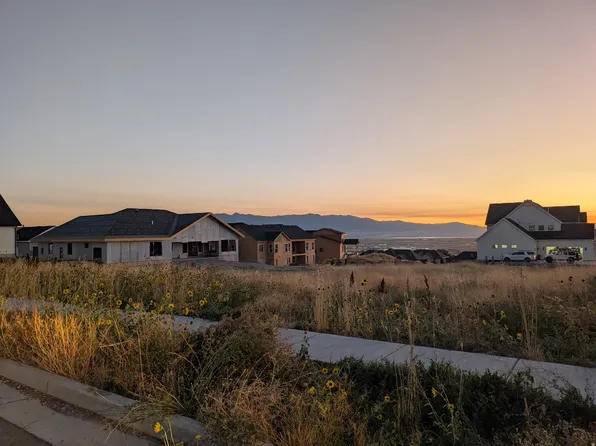 882 E 160 N, Hyde Park, UT 84318