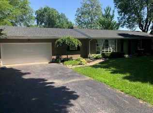 2037 Merrimont Dr, Troy, OH 45373