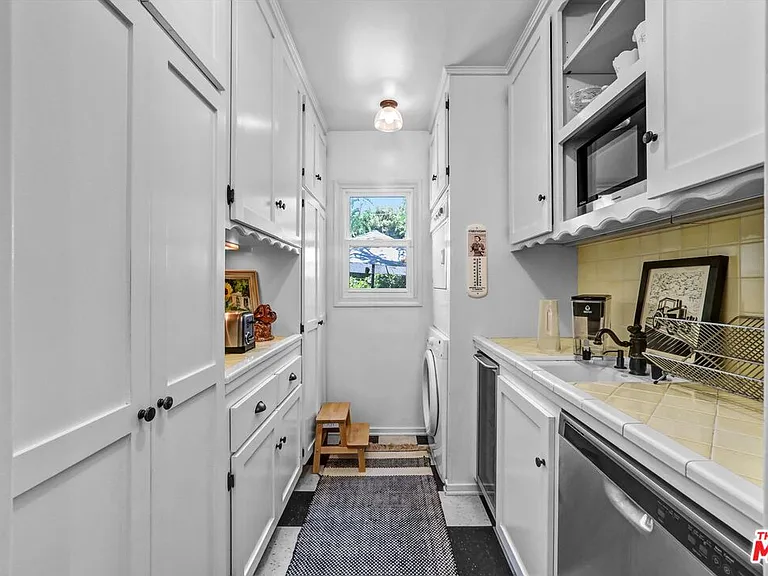 3830 Vineland Ave — Photo 12