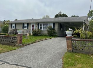 25 Gibson Ter, Dartmouth, MA 02747