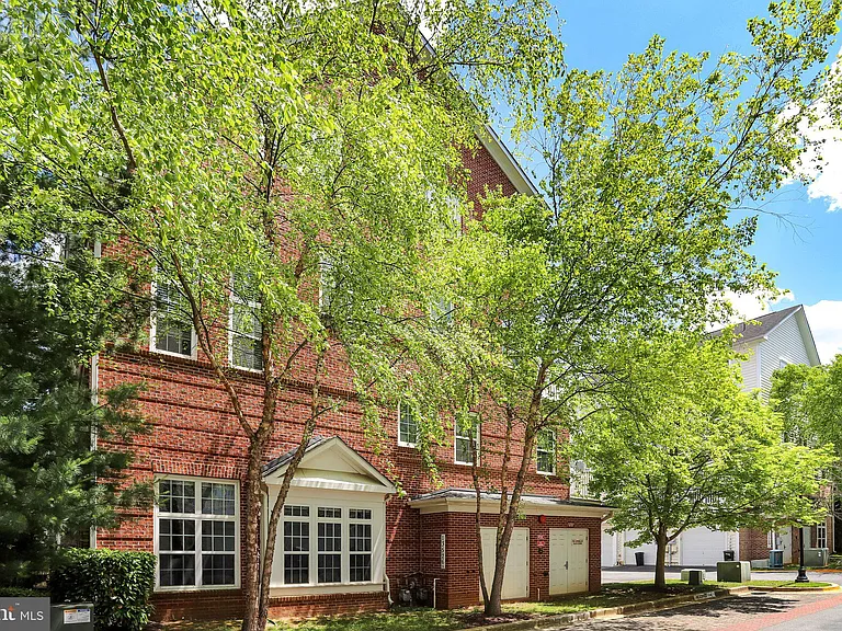 13526 Waterford Hills Blvd #13526 — Photo 42