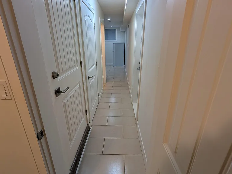 25XX E 28th Ave — Photo 22