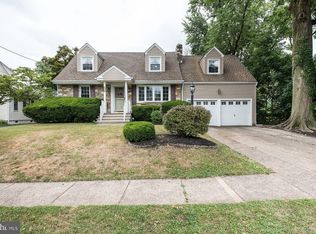 546 Maple Ave, Ewing, NJ 08618