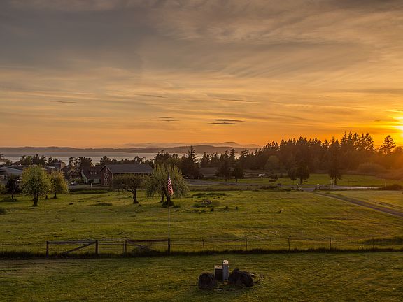 Gorgeous Sunset & Water View