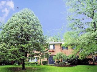 231 Hilltop Ln, Cincinnati, OH 45215