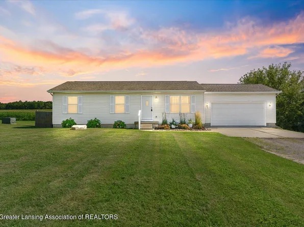 11286 Vfw Rd, Eaton Rapids, MI 48827