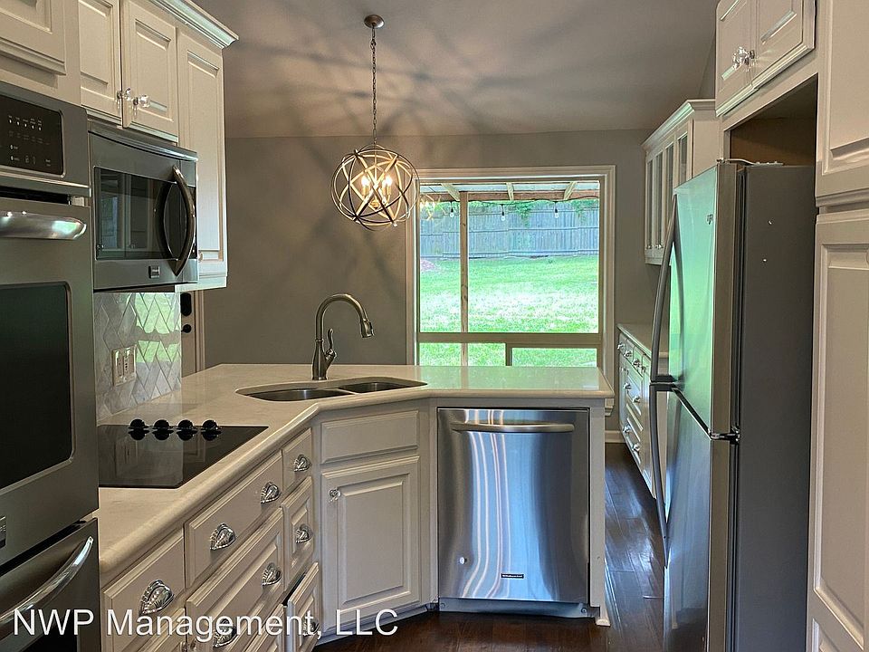 1st image of 10663 Clear Cove Dr