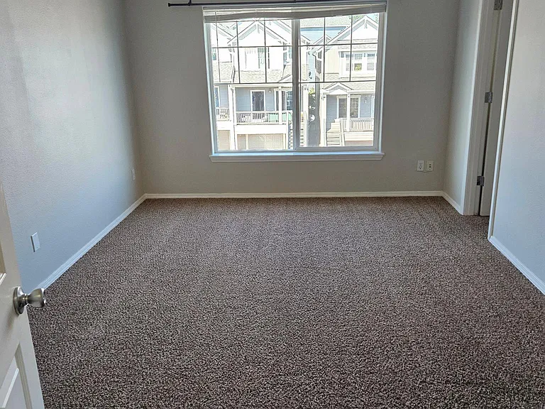 2nd bedroom with walk-in closet