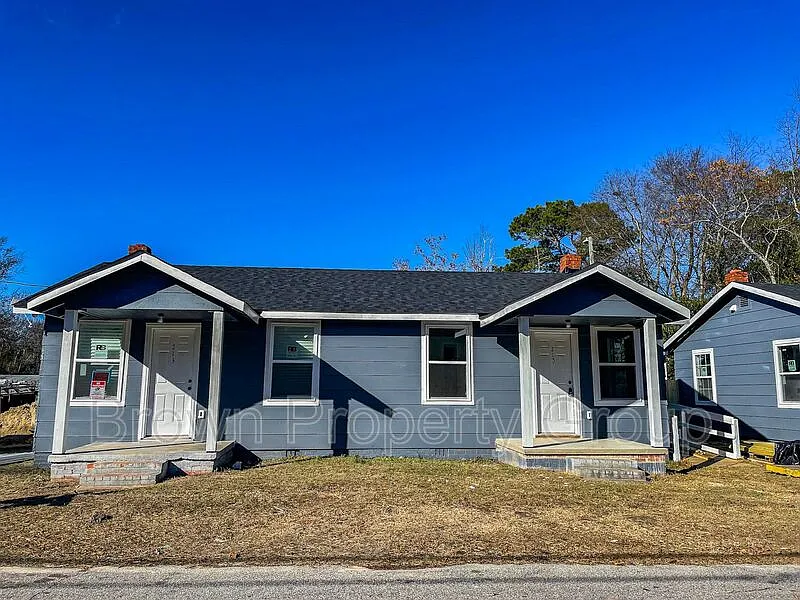 215 Andy St