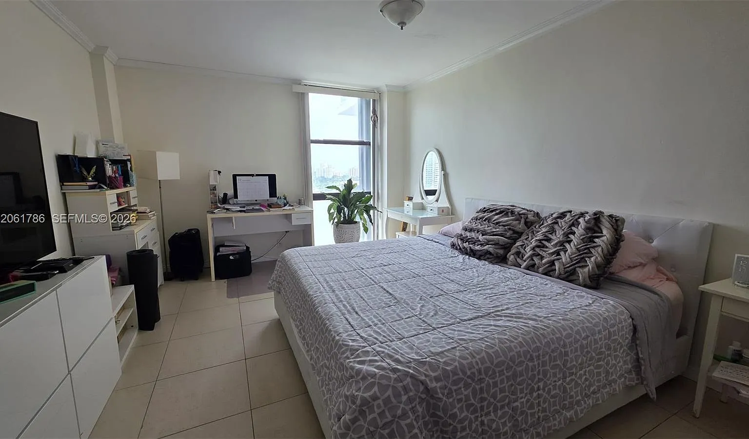 Aventura Eldorado Condo — Photo 4