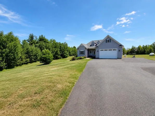 786 Calkins Rd, Peru, NY 12972