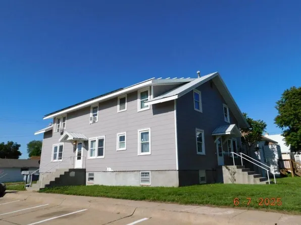 616 W B St APT 3, Ogallala, NE 69153