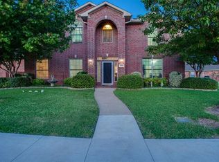 2704 Cantura Dr, Mesquite, TX 75181