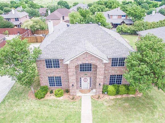 4th image of 1014 Foxwood Ln