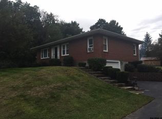 11 Saint Johns Ter, Wynantskill, NY 12198