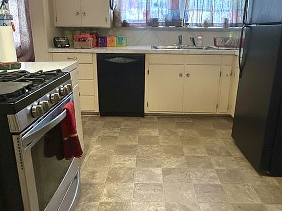 5th image of 706 Virginia St