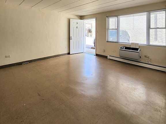 4th image of 5741 W 35th St #5F