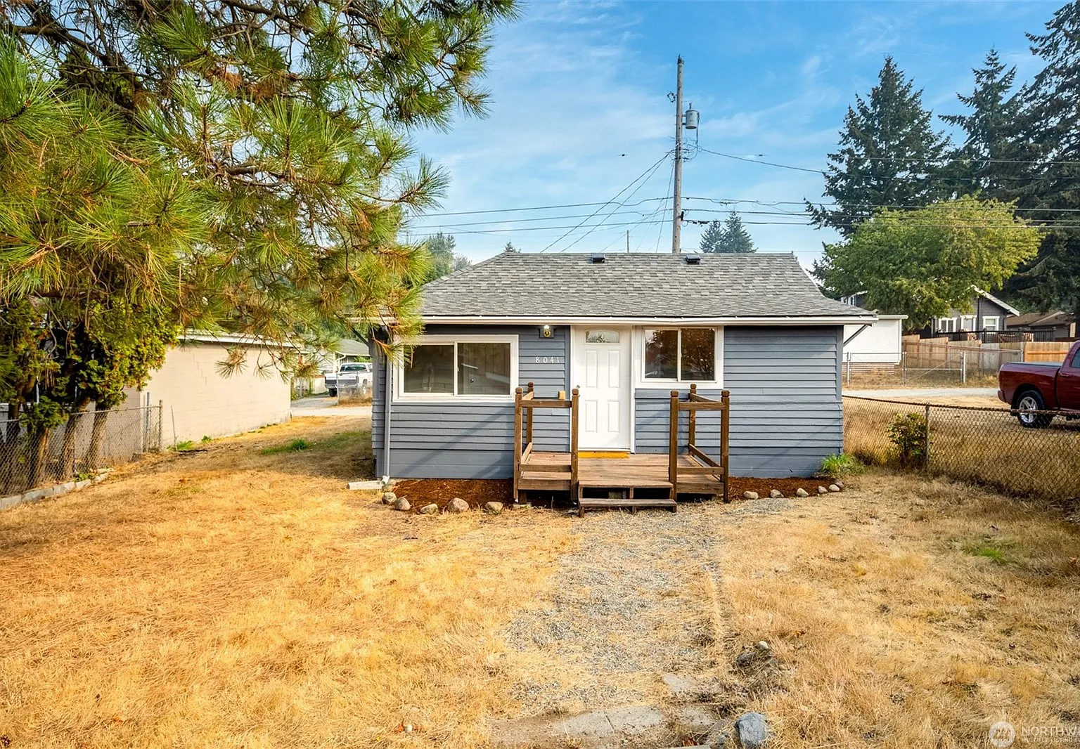 2 bed, 706 sqft, $2,000 — Photo 1
