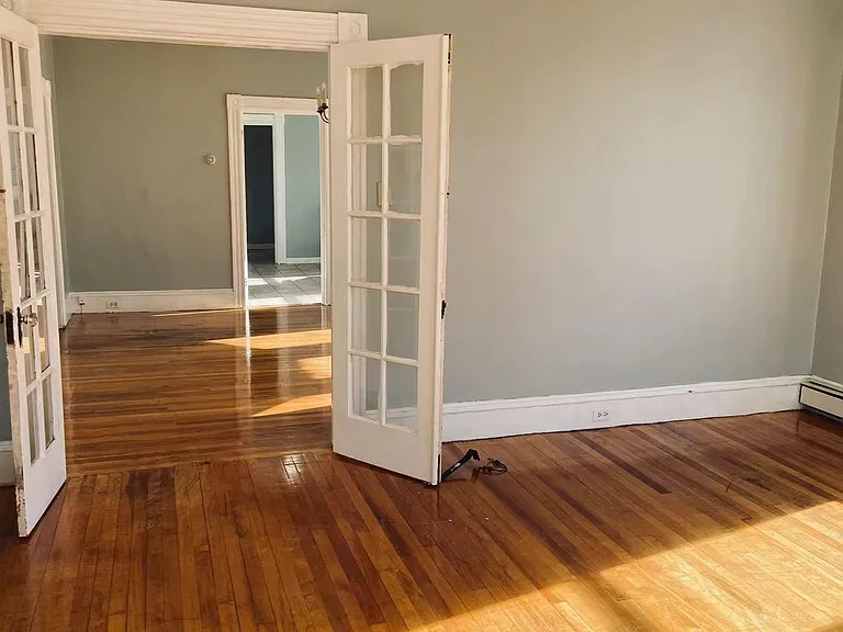 341 Pearl St #2 — Photo 2