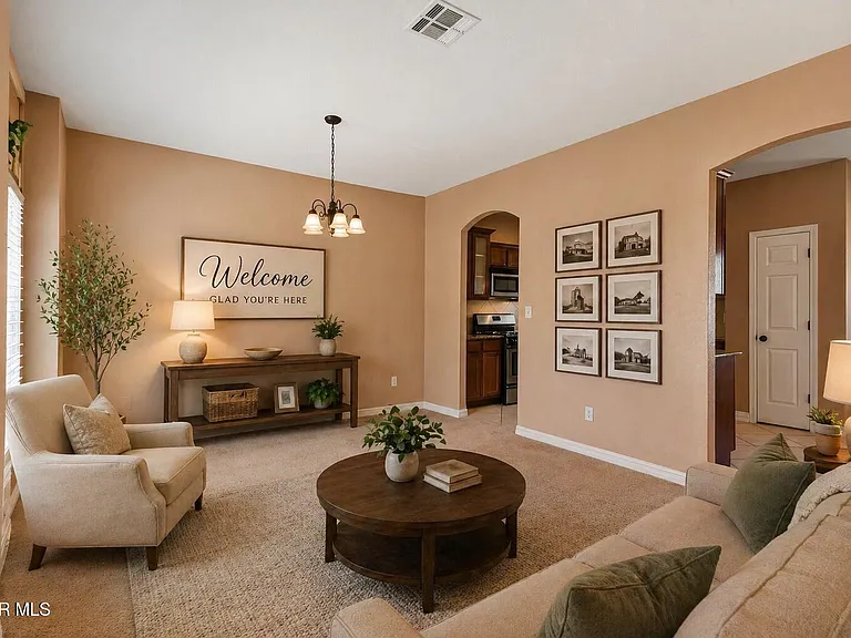 2120 Shreya St — Photo 2