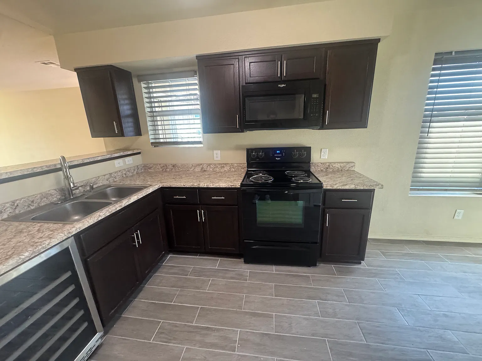 3 bed, 1264 sqft, $1,550 — Photo 4