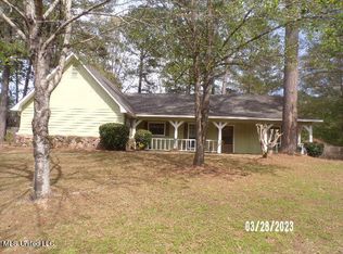 18 Matt Cir, Jackson, MS 39212