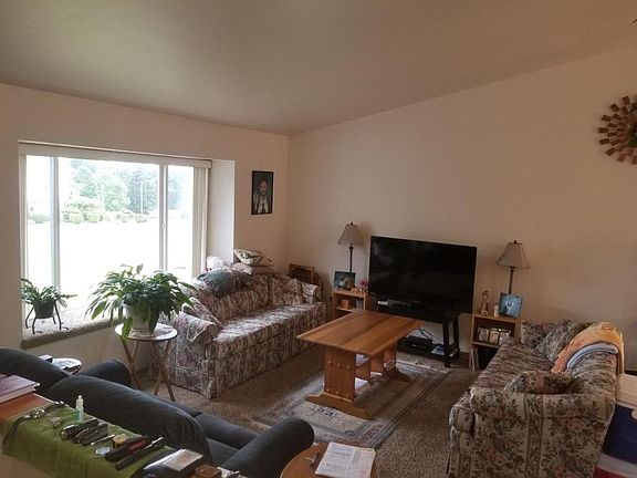 5th image of 1650 9th Ave