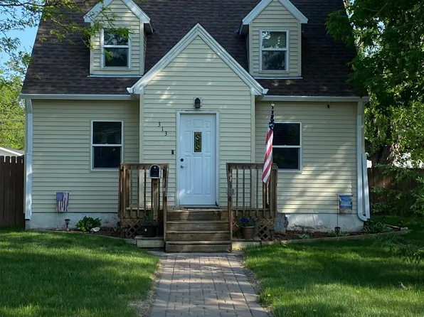 313 W 9th St, Morris, MN 56267